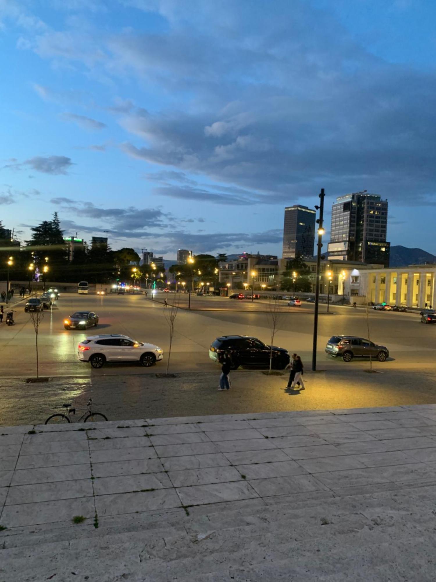 Perla Apartment Тирана Екстериор снимка